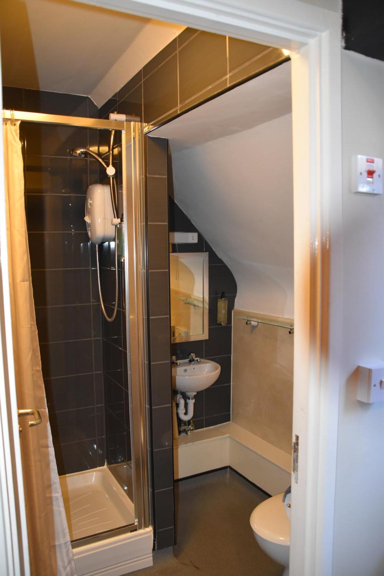 George Hotel Wetherspoon Bewdley Room photo